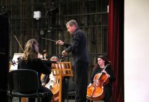 Натхненна подорож у світ симфоній Моцарта