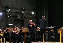 Ігор Чернявський і Станіслав Калінін у концерті оркестру «Філармонія»